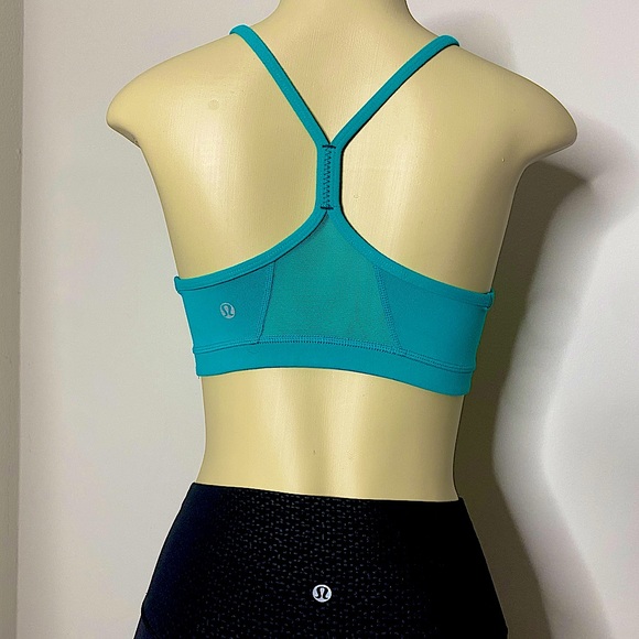 Green lulu flow y sports bra - Picture 1 of 3